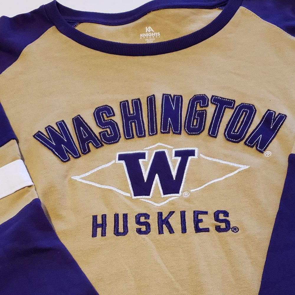 Washington Huskies Long Sleeve Sweatshirt